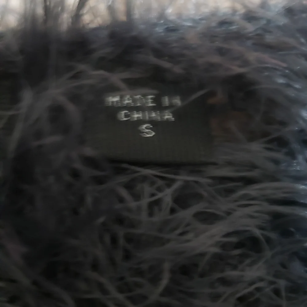Guess s fuzzy webbed mesh unique top very soft stretchy - Picture 2 of 11